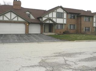 13228 Westview Dr #2B, Palos Heights, IL 60463