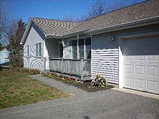 1st image of 785 Shepard Dr