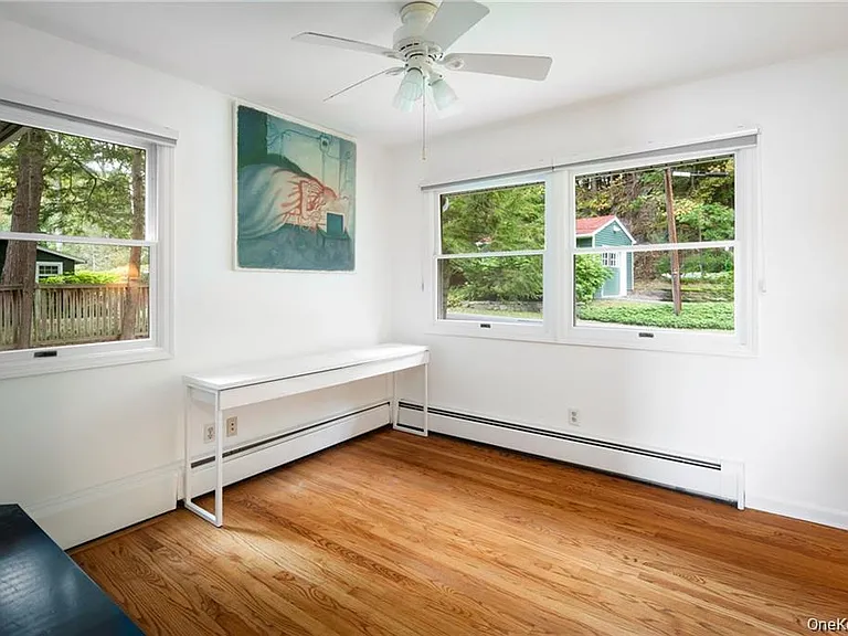 38 Bishop Park Rd — Photo 14
