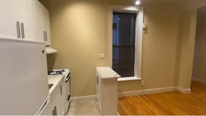 Rented by Manhattan Dwelling Corporation | media 7