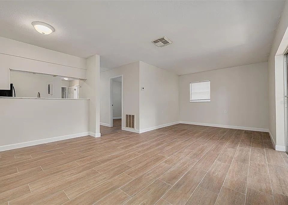 living room_10022025