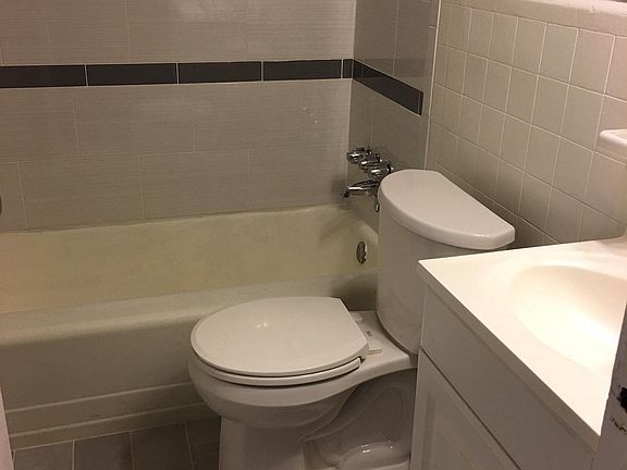 5th image of 461 Glenmore St