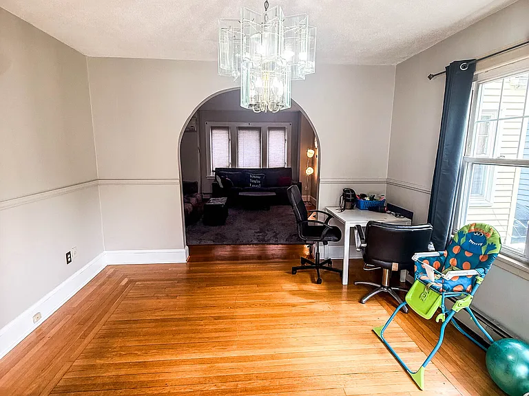 38 Grandview Ave — Photo 17