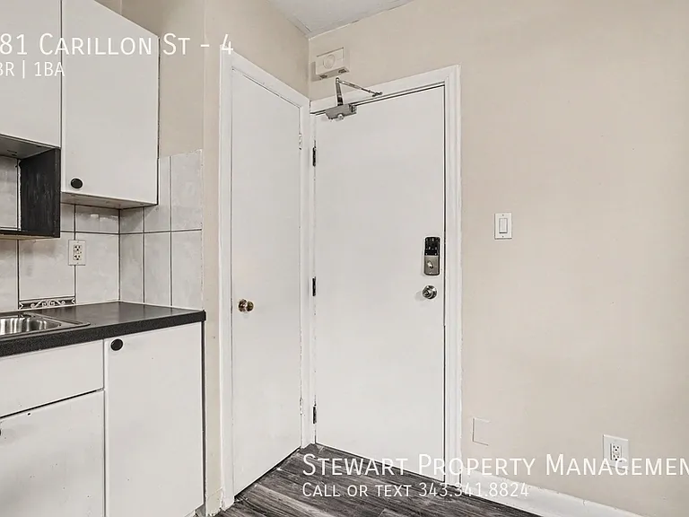 181 Carillon St #4 — Photo 3