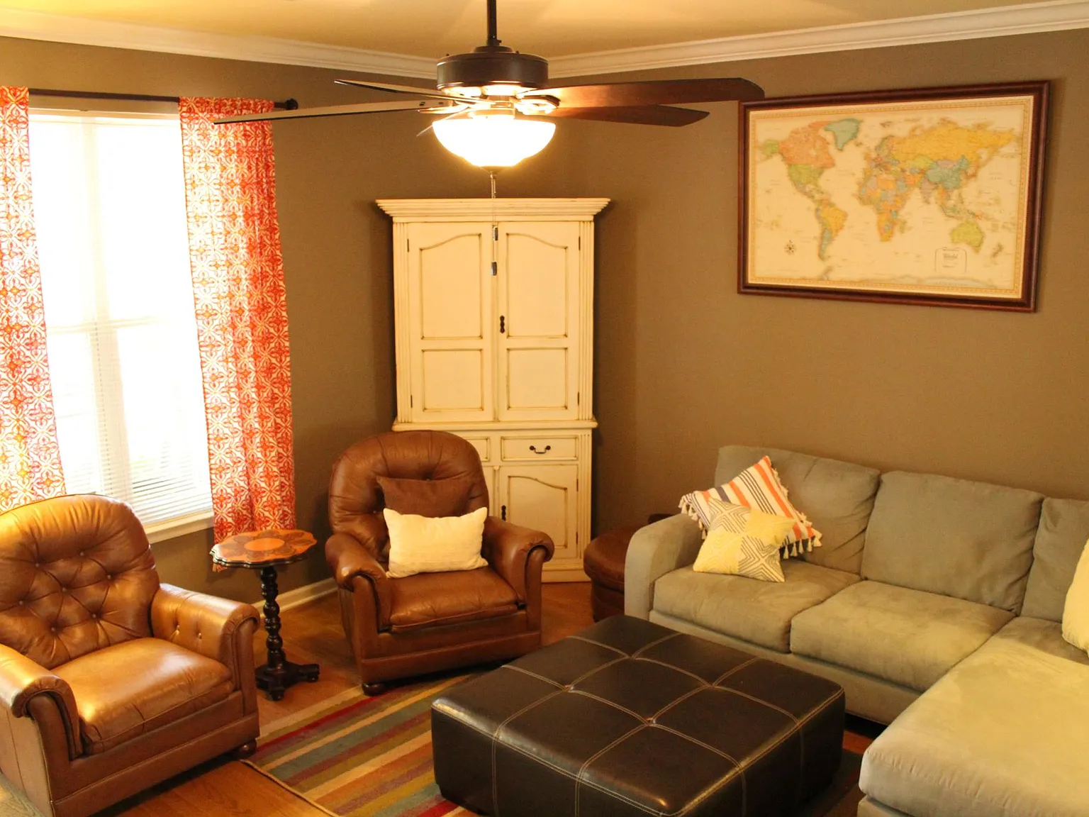 2 bed, 2.5 bath, 1200 sqft, $1,995 — Photo 2