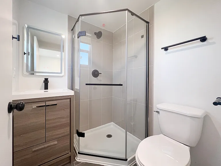 1439 W 37th Dr — Photo 64
