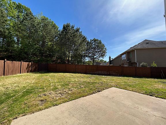 4th image of 9592 Rushmore Cir