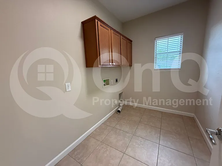 8440 W Lewis Ave — Photo 20