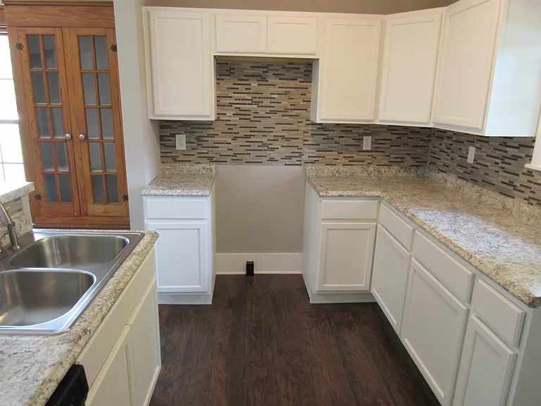 2456 Triplett Blvd — Photo 3