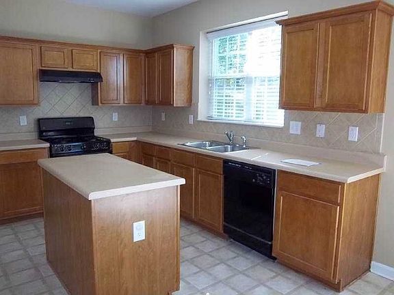 5th image of 3845 Yosemite Park Ln
