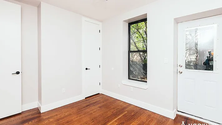 Rented by Nooklyn NYC LLC | media 31