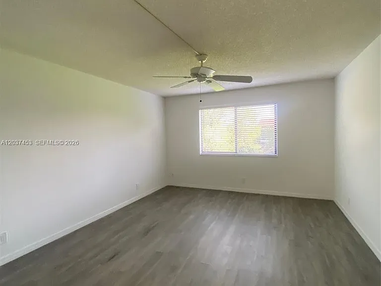 369 Lakeview Dr #204 — Photo 13