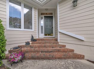 1933 Castle Pines Dr, Raleigh, NC 27604