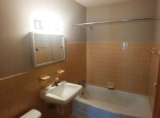 194 McCarrons Blvd N APT 06, Roseville, MN 55113