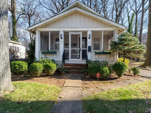 8 Cliffwood Pl, Metuchen, NJ 08840