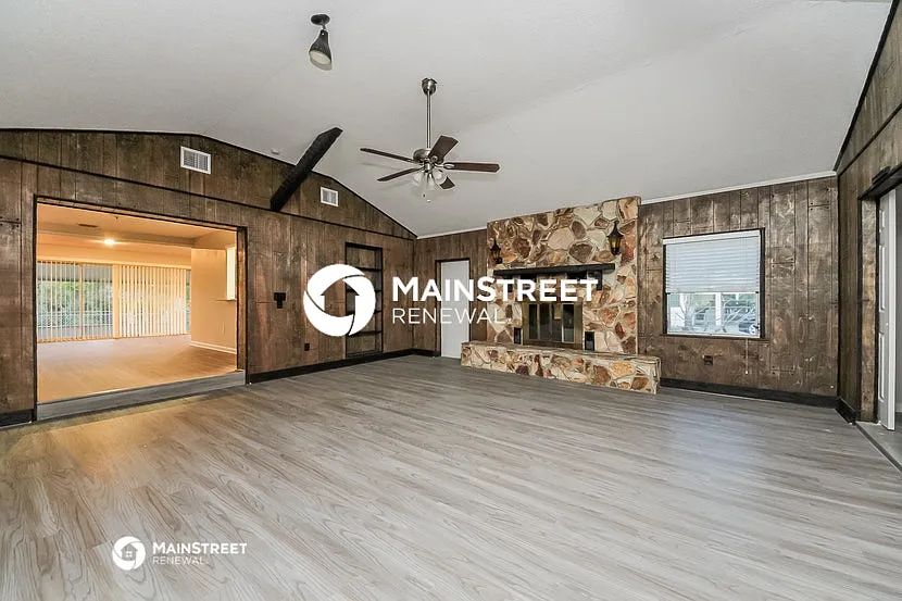 2717 Amsden Rd — Photo 4