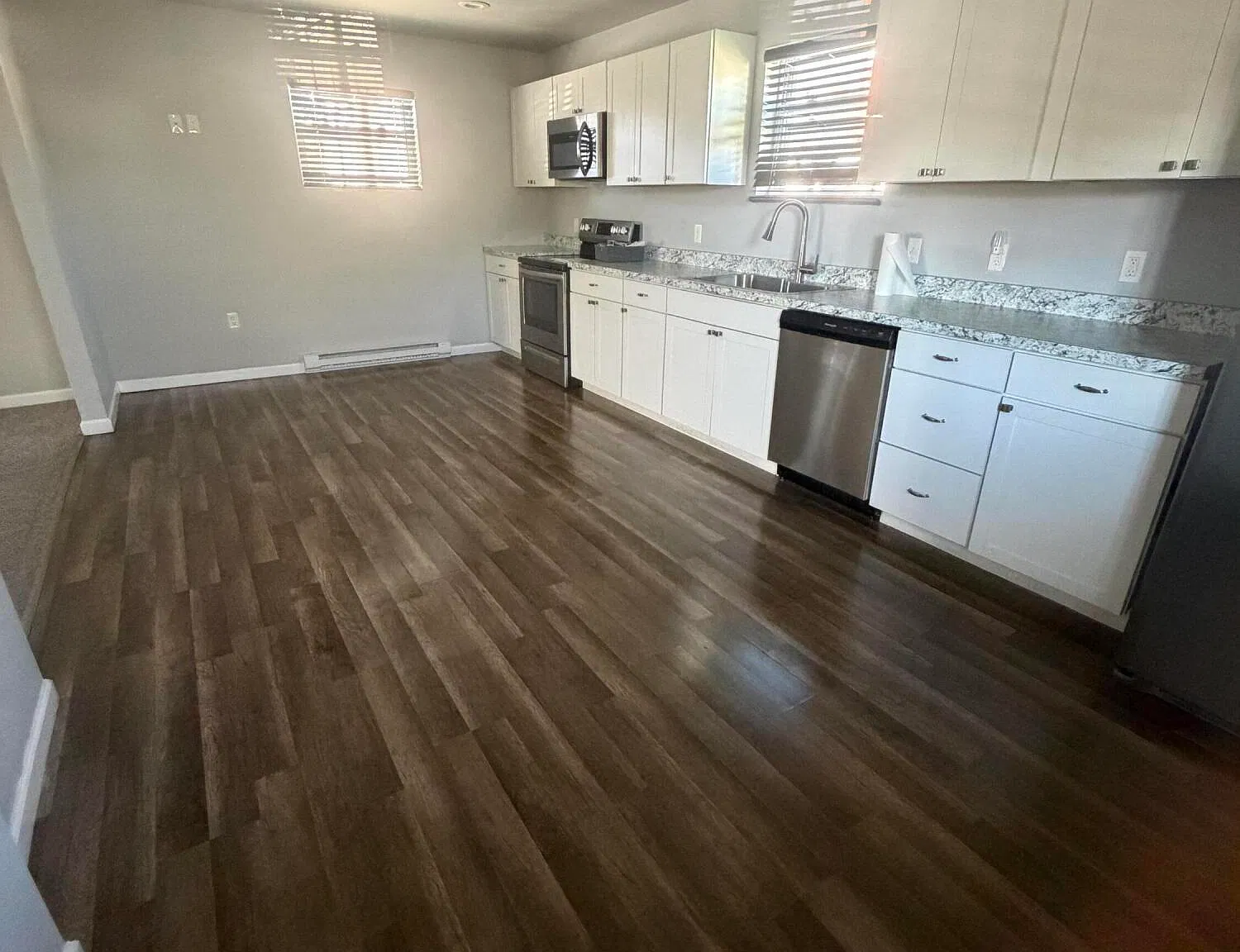 3 bed, 2.5 bath, 1501 sqft, $2,400 — Photo 3