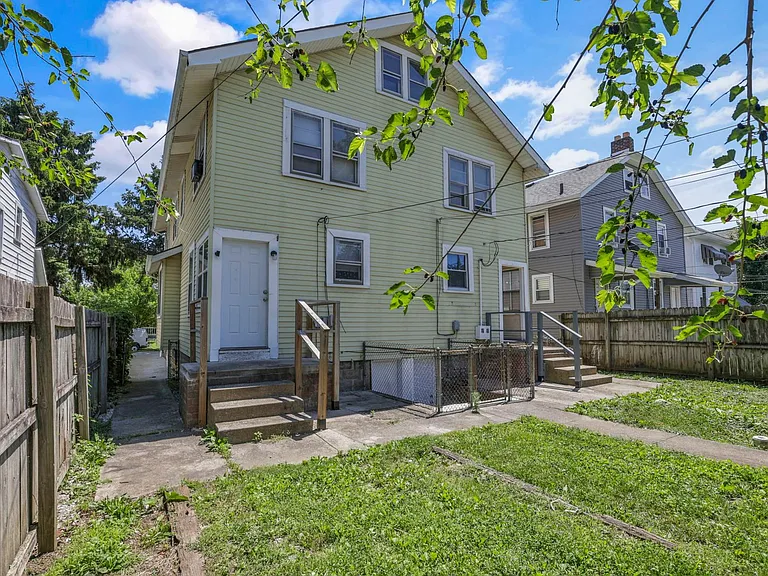 43-45 N Chase Ave — Photo 33