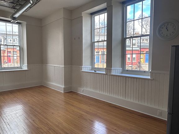 2nd image of 65 Saint Andrews St #65
