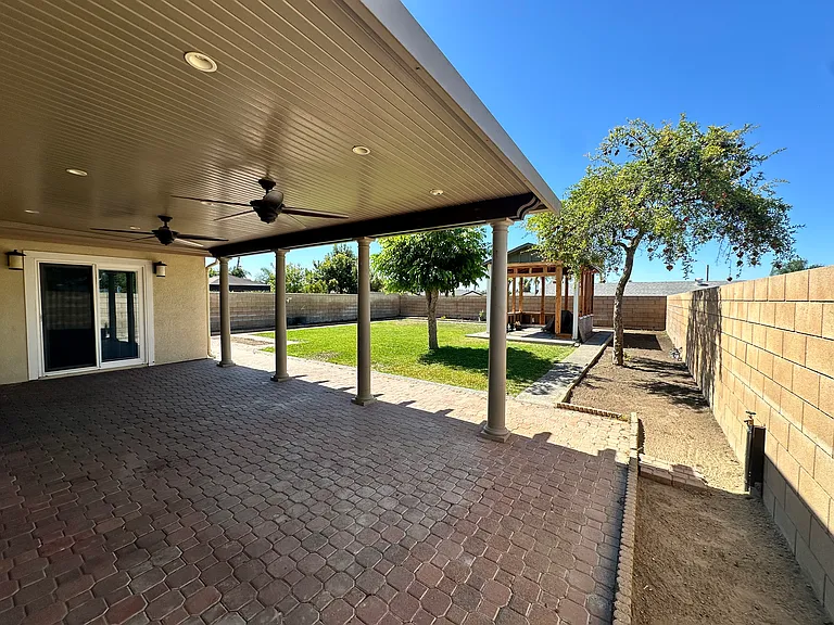 Manzanita Ct — Photo 10