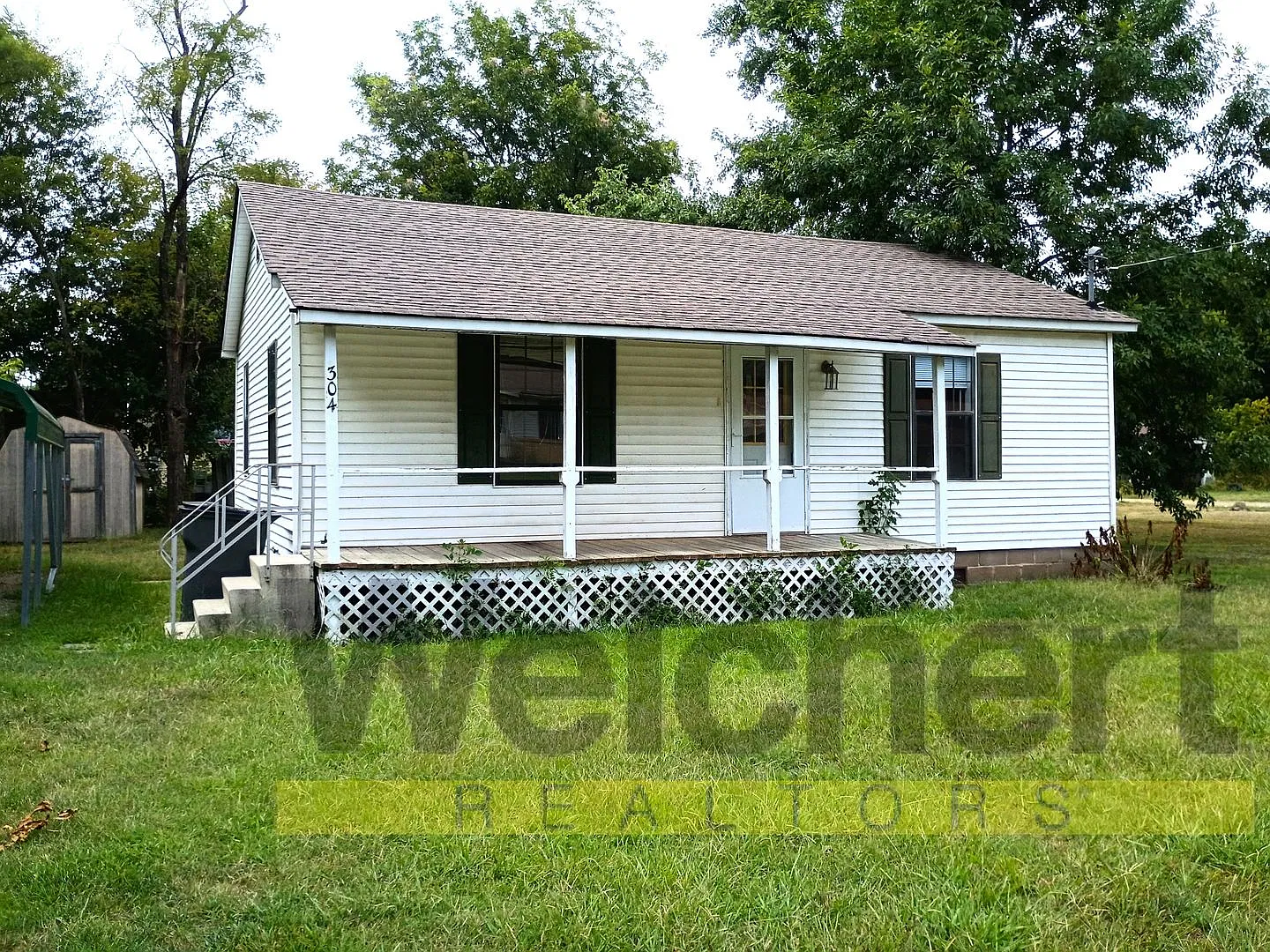 Cozy 2 Bed, 1 Bath Home — Photo 1