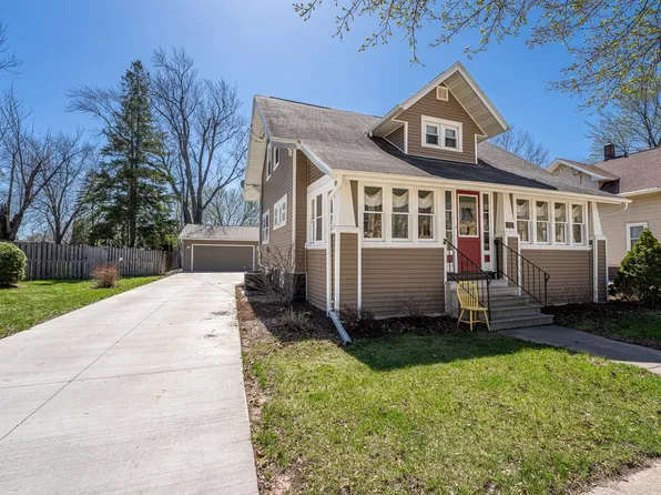 711 E Kimberly Ave, Kimberly, WI 54136