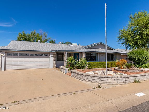 2nd image of 10818 W Saratoga Cir