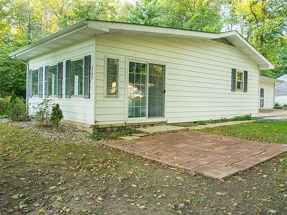 3rd image of 4948 S Wellington Blvd