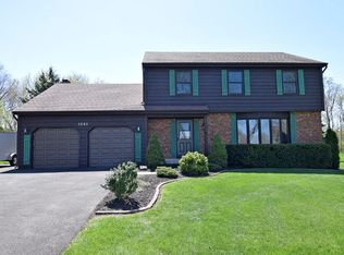 1301 Lexington Dr, Algonquin, IL 60102