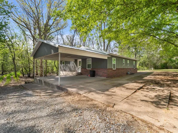 1427 N 2nd St, Augusta, AR 72006