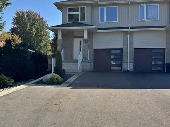 818 Devonshire Ave #1, Woodstock, ON N4S 5R7