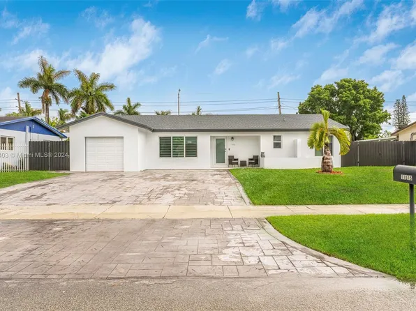 11015 SW 152nd Ter, Miami, FL 33157