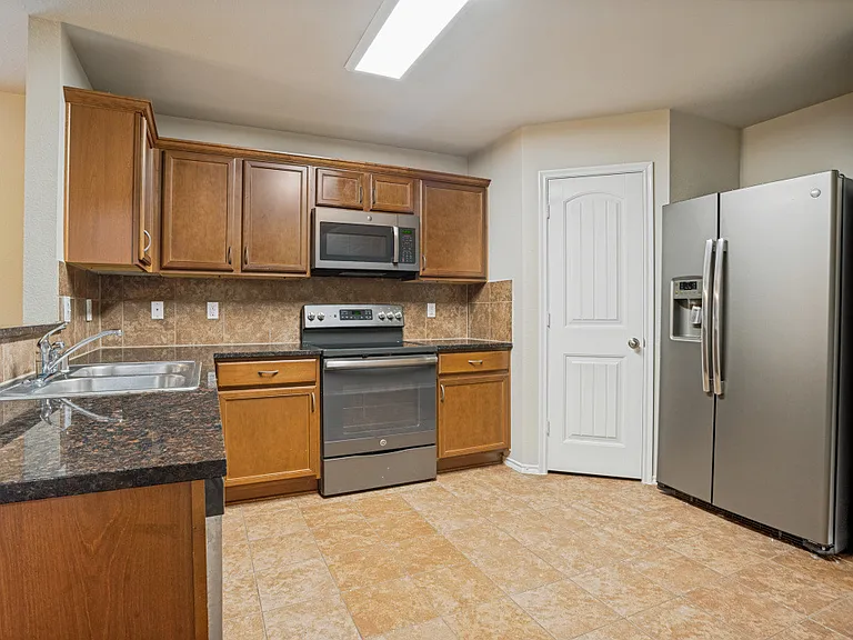 1127 Roman Dr — Photo 13