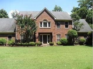 692 Woodland Trace Ln, Cordova, TN 38018