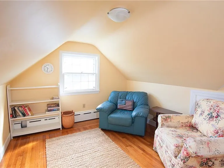 8 Fenner Ave — Photo 19
