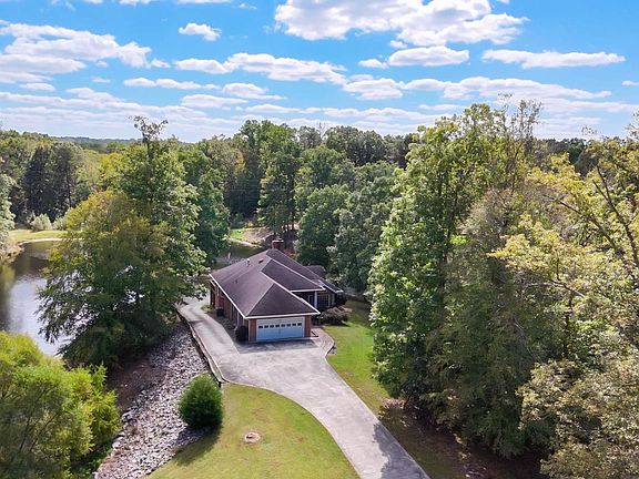 5th image of 224 Walnut Rd