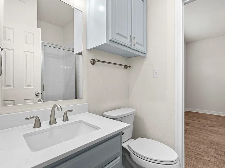 2500 Leon St #201 — Photo 5