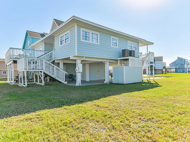 16904 Beachcomber Dr — Photo 40