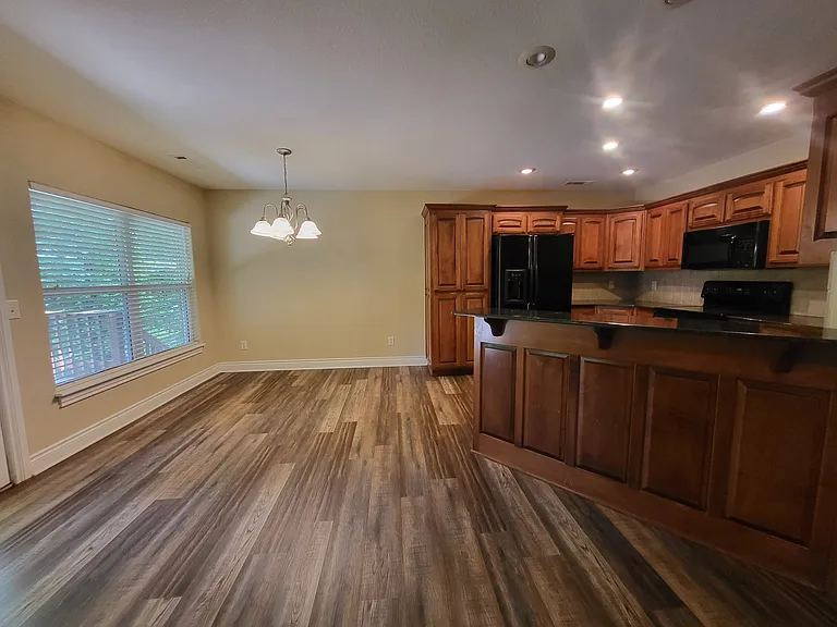 19 Shelly Dr — Photo 9