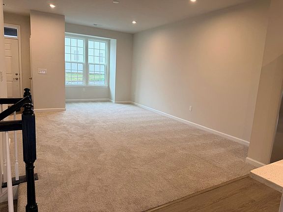 3rd image of 2050 Fortuna St