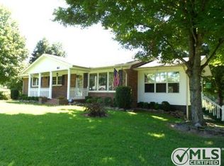 765 Prosser Rd, Leoma, TN 38468