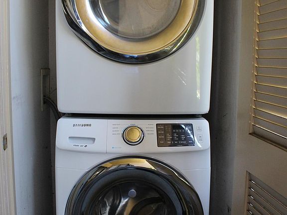 5th image of 10174 Camino Ruiz Unit 44