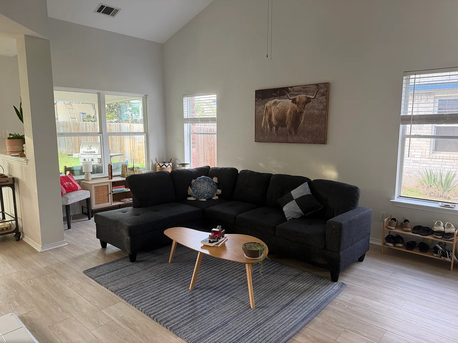 4 bed, 2.5 bath, 1455 sqft, $1,000 — Photo 1