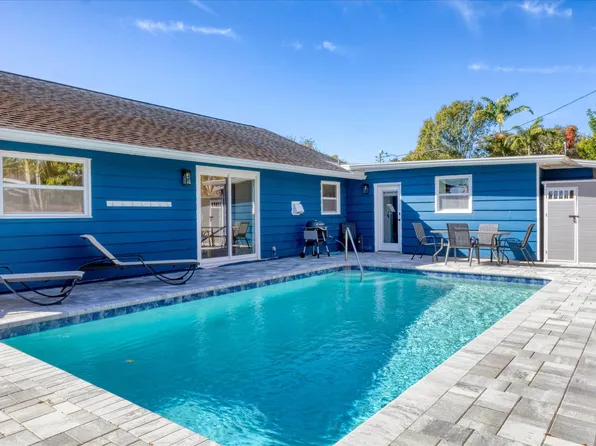 2667 Cheryle Ln, Sarasota, FL 34237