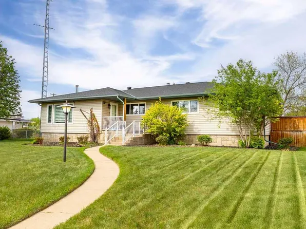 638 S 9th Ave, Wainwright, AB T9W 1B3