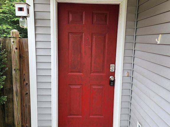 3rd image of 3613 Coughlin Ct