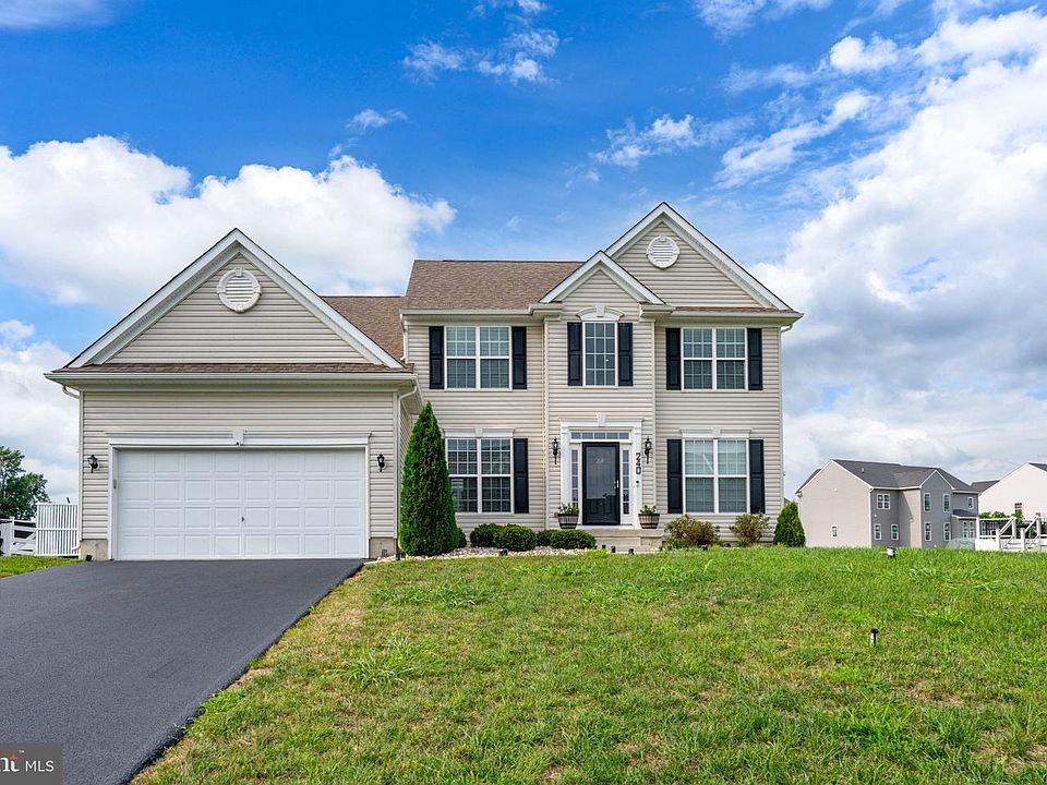1st image of 240 Gardenbrook Dr