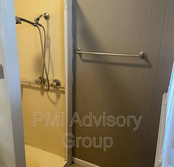 308 Chestnut St #11 — Photo 6