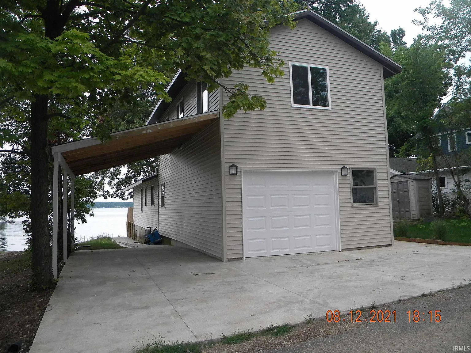 3 bed, 3.0 bath, 1188 sqft, $2,000 — Photo 2