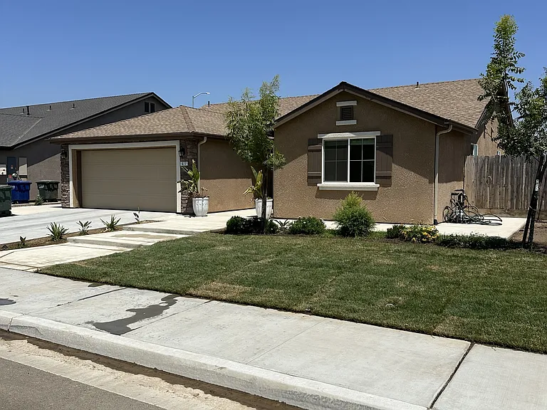 677 Country Pl — Photo 56